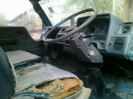 รถบรรทุกหกล้อ TOYOTA  DYNA   คันซี DU91 วางเครื่องใหม่ เอกสารมีอินวอยซ์  น๊อต 6 รู  S หน้าหลัง  ยาง  750 ขอบ 16