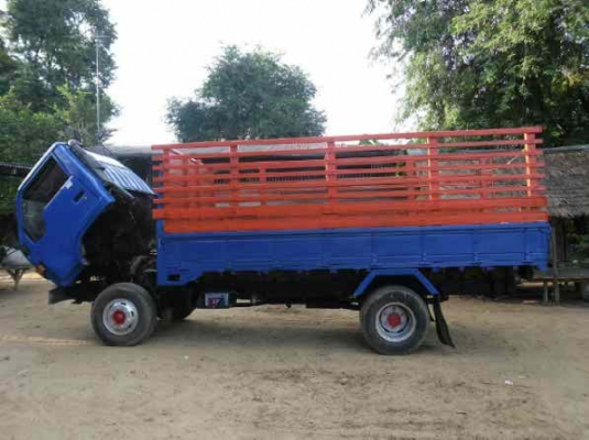 รถบรรทุกหกล้อ TOYOTA  DYNA   คันซี DU91 วางเครื่องใหม่ เอกสารมีอินวอยซ์  น๊อต 6 รู  S หน้าหลัง  ยาง  750 ขอบ 16