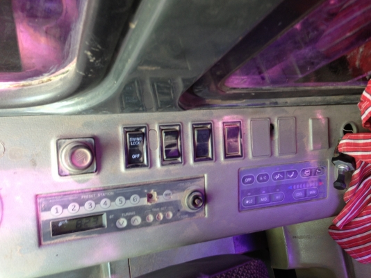 ขายรถ 2 คัน อีซูซุ รถ10 ล้อ 2 เพลา เทเลอร์ พร้อมรถแบคโฮKOMATSU PC120-6เครื่องดี เอวแน่น ปั็มแรง แอร์เย็น สภาพพร้อมใช้ สุดๆ สนใจโทร สอบถามรายละเอียดได้ 081-9972972