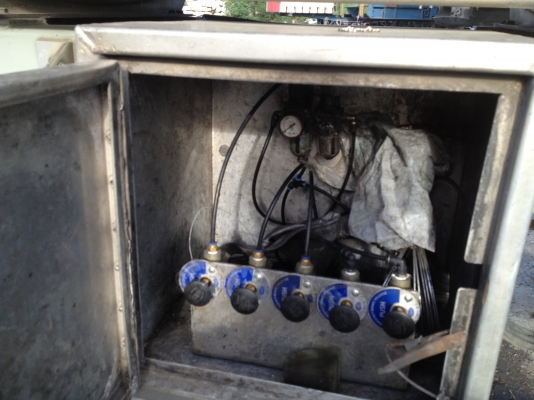 ขายหางเทรนเลอร์น้ำมัน 36000ลิตร 3เพลา 850000บาท (เจ้าของขายเอง)โทร 089-9366986