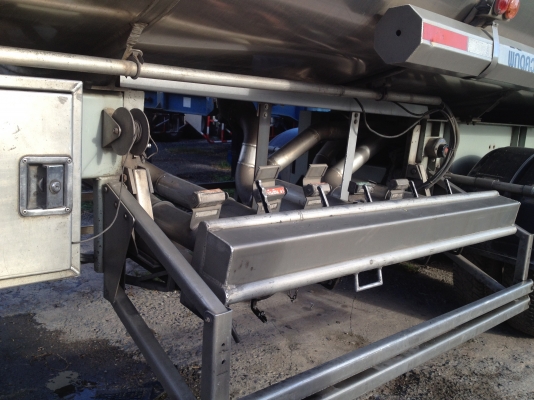 ขายหางเทรนเลอร์น้ำมัน 36000ลิตร 3เพลา 850000บาท (เจ้าของขายเอง)โทร 089-9366986