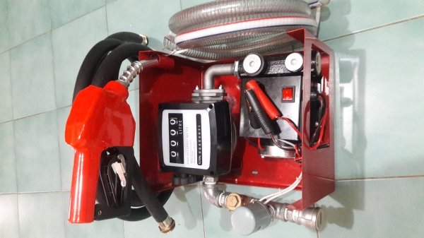 ปั๊มดูดน้ำมันใช้ไฟแบตเตอรี่ 12 V จากถัง 200 ลิตร ถัง 18 ลิตร