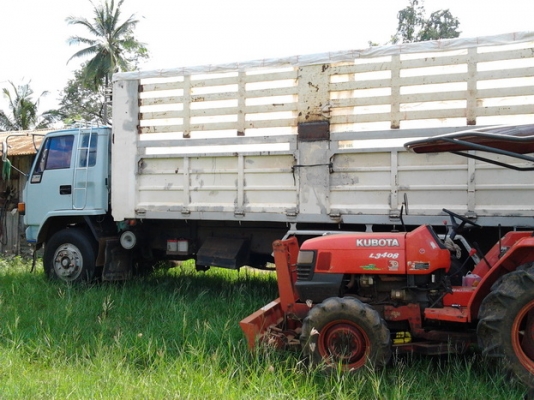 ***ขายแล้วครับขอบคุณ Truck2hand ขาย 10ล้อ1เพลาดั้ม ISUZU JUMBO เครื่องวางใหม่6HE1 195 (ใบคุม)ใช้งาน3เดือน แห้งๆแรงดี ไม่หลวม คัสซีJUMBO สวยไม่ผุ ช่วงล่าง 200เพลาใหญ่ วางหัวร็อค เบรคทริฟฟี่ ยางดี10เส้น คอกเหล็กเกษตรสูง สวย ไม่ผุไม่หัก พร้อมใช้ พร้อมลุยงาน