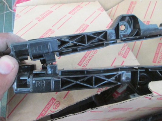 ขาย ตัวยึดปลายกันชนหน้า TOYOTA FORTURNER ขาย ตัวยึดปลายกันชนหน้า TOYOTA FORTURNER