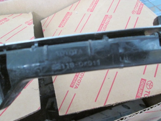 ขาย ตัวยึดปลายกันชนหน้า TOYOTA VIGO ตัวแรก มีด้าน LH