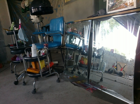 อุปกรณ์ร้านเสริมสวยครบชุดพร้อมใช้