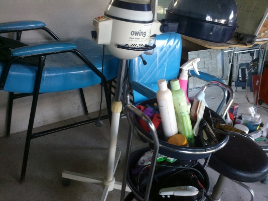 อุปกรณ์ร้านเสริมสวยครบชุดพร้อมใช้