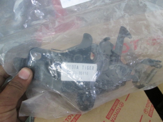 ขาย กลอนล๊อคฝากระโปรง TOYOTA tiger ขาย กลอนล๊อคฝากระโปรง TOYOTA tiger