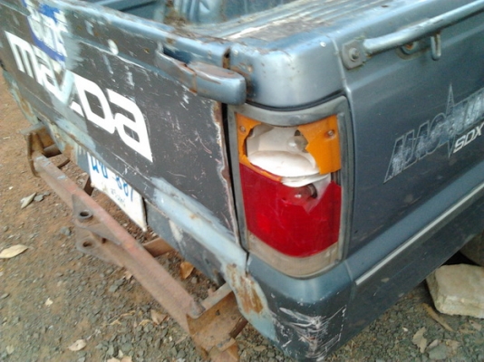 ***ขายแล้วครับขอบคุณ Truck2hand ขาย กระบะตอนเดียว MAZDA B2200 ปี32/89 เครื่องวางใหม่ R2 (ลงเล่ม) แห้งจัด ไม่มีเยิ้ม แรงดี หายห่วง ช่วงล่างเต็ม คัสซีสวยมาก ไม่มีผุไม่มีดาม  หน้าหลัง-เดิมๆ สีบาง ภายในดี คอนโซลครบ พื้นเก๋งไม่มีผุ กระบะผุแต่เก็บมาแล้ว ยางพอใช