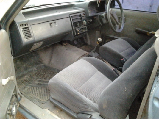 ***ขายแล้วครับขอบคุณ Truck2hand ขาย กระบะตอนเดียว MAZDA B2200 ปี32/89 เครื่องวางใหม่ R2 (ลงเล่ม) แห้งจัด ไม่มีเยิ้ม แรงดี หายห่วง ช่วงล่างเต็ม คัสซีสวยมาก ไม่มีผุไม่มีดาม  หน้าหลัง-เดิมๆ สีบาง ภายในดี คอนโซลครบ พื้นเก๋งไม่มีผุ กระบะผุแต่เก็บมาแล้ว ยางพอใช