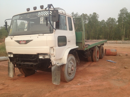 HINO  F  18  พื้นเลียบ  1  เพลา