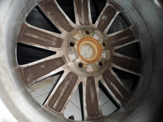 ล้อ18"พร้อมยาง*ญี่ปุ่นแท้ทั้งset *ตัวนอกmasda3+ยาง225/45/18 ใส่5x114,กว้าง7"of52 ของลงมาสดๆหัวค่ำนี้เอง