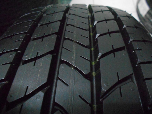 ขายล้อแม็ก toyota vios 12 ก้าน ขอบ 15 (สีรมดำ)พร้อมยางป้ายแดงปี 13/เทิร์นได้-ใส่ฟรีค่ะ