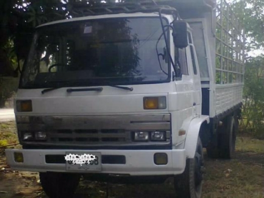 NISSAN UD เครื่อง 168 HP EH700 กระบะคอกเหล็กความยาว 5 เมตรสภาพดีพร้อมบรรทุกพร้อมใช้งานได้เลย เครื่องแห้งแรงดีมากๆครับลงเล่มครบถูกต้องพร้อมโอน หัวเก๋งสีบางคอนโซลเก๋งสวยครบ พวงมาลัยเพาเวอร์ ช่วงล่างใหญ่คัชซีสวย ยาง 9.00 ขอบ 20 เอกสารทะเบียนภาษีครบถูกต้องพร้