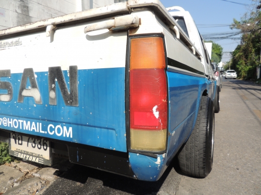 nissan BIGM 4ประตู แต่งแนวๆ