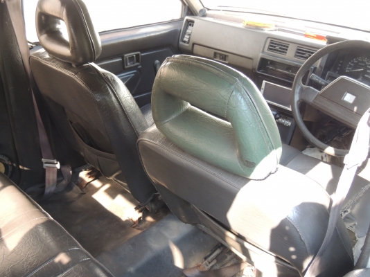 nissan BIGM 4ประตู แต่งแนวๆ