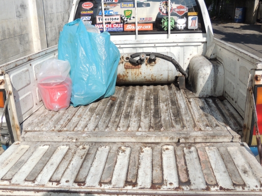 nissan BIGM 4ประตู แต่งแนวๆ