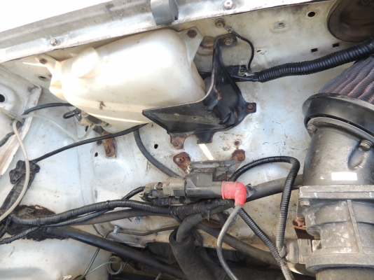 nissan BIGM 4ประตู แต่งแนวๆ