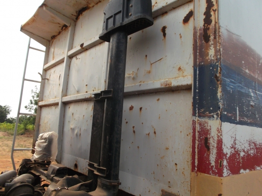 ขายด่วนรถสิบล้อหลงโบสองเพลาเรั้มเครือง6D16โบ220แรงม้า