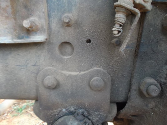 ขายด่วนรถสิบล้อหลงโบสองเพลาเรั้มเครือง6D16โบ220แรงม้า