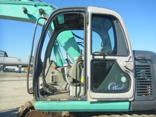 ขายด่วน KOBELCO  SK 135  นำเข้าเองจากญี่ปุ่นยังไม่เคยใช้งานในไทย  มาถึงเมืองไทยแล้ว สภาพดี  เครื่องปั้มไฟฟ้าดีมาก ๆๆๆ