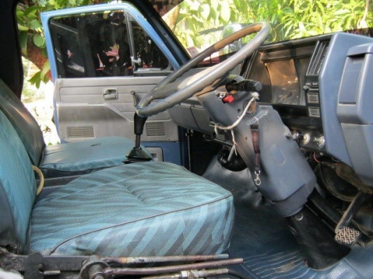 ฝากขาย   รถบรรทุก(ยกดั้มได้) ยี่ห้อisuzu รุ่น NPR59LU5F  สีฟ้า