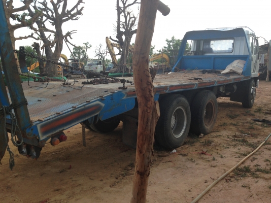 MITSUBISHI FUSO FN515 - 175 HP 6D15 รถหางปลาสิบล้อเพลาเดียว มีหางไฮดรอลิกส์ขึ้นรถเกี่ยวครบพร้อมใช้งานได้เลย เครื่องแรงดี หัวเก๋งตาเหลี่ยมภายในครบพร้อม พวงมาลัยเพาเวอร์ ช่วงล่างคัชซีสวย ยางสภาพดีพร้อมลากพร้อมบรรทุกได้เลย เอกสารทะเบียนภาษีครบพร้อมโอน ราคาต่