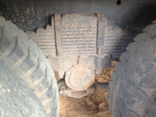 MITSUBISHI FUSO FN515 - 175 HP 6D15 รถหางปลาสิบล้อเพลาเดียว มีหางไฮดรอลิกส์ขึ้นรถเกี่ยวครบพร้อมใช้งานได้เลย เครื่องแรงดี หัวเก๋งตาเหลี่ยมภายในครบพร้อม พวงมาลัยเพาเวอร์ ช่วงล่างคัชซีสวย ยางสภาพดีพร้อมลากพร้อมบรรทุกได้เลย เอกสารทะเบียนภาษีครบพร้อมโอน ราคาต่