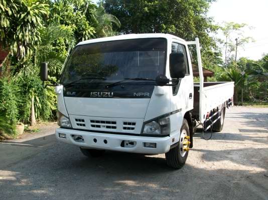 มาอีกแล้วครับ 6ล้อ NPR 130เทอร์โบ ยาว5เมตร ปี49 สวยพร้อมใช้ครับ