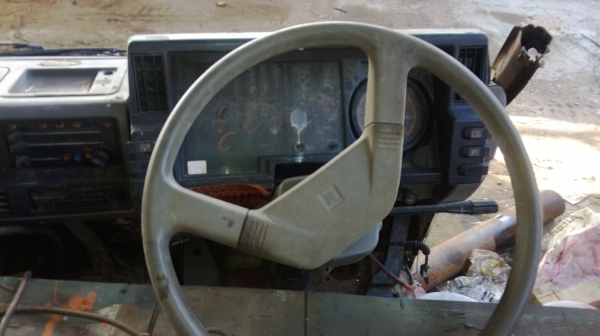 หน้าปัดตัดร็อคกี้หัวแคบ