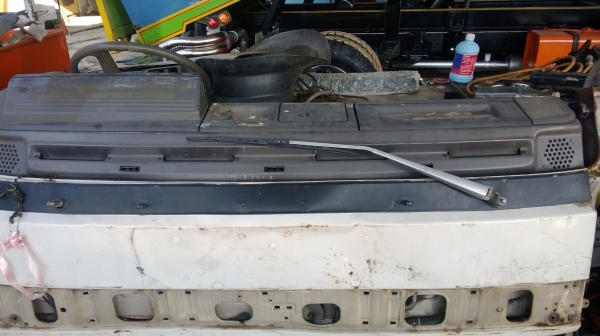 หน้าปัดตัดร็อคกี้หัวแคบ