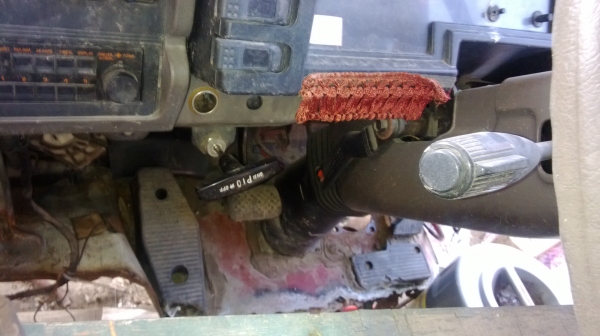 หน้าปัดตัดร็อคกี้หัวแคบ