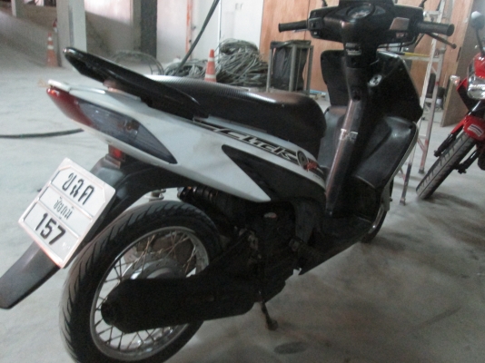 ขาย Honda CLICK PLAY สีขาวทะเบียนพร้อมโอน ราคาโดนๆ