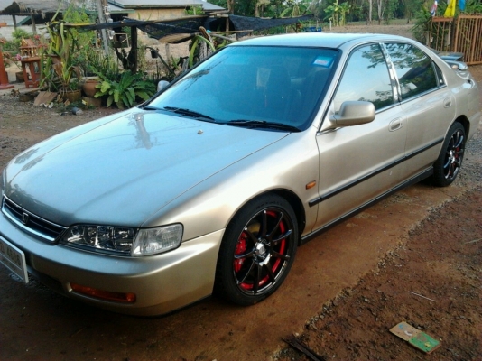HONDA ACCORD VTi-E 2.2 AT ปี 96 ไฟท้าย 2 ก้อน ติดแก๊ส LPG ลงเล่มครบถูกต้องพร้อมโอน เครื่องแห้งแรงดีม่มีเยิ้ม ภายในเก๋งสวยหรู เบาะหนัง เพาเวอร์ ก.ไฟฟ้า ซ.ล็อก อุปกรณ์ภายในครบพร้อมใช้งาน ช่วงล่างดี เอกสารทะเบียนภาษีครบพร้อมโอน ราคาต่อรองได้ครับ
