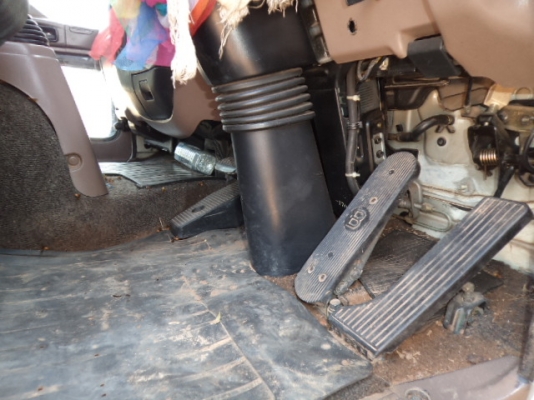 ขายรถอีซูซุ6ล้อเดก้า 195 สภาพสวยๆ พร้อมใช้งานคับ