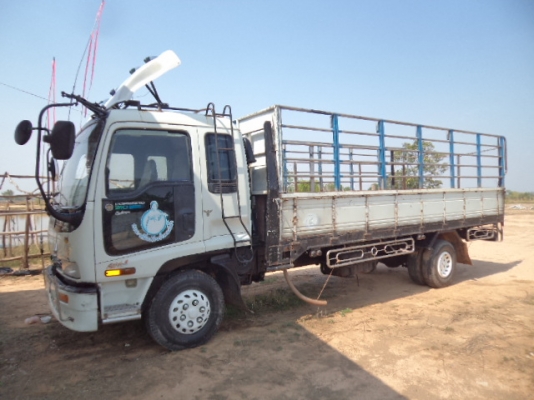 ขายรถอีซูซุ6ล้อเดก้า 195 สภาพสวยๆ พร้อมใช้งานคับ