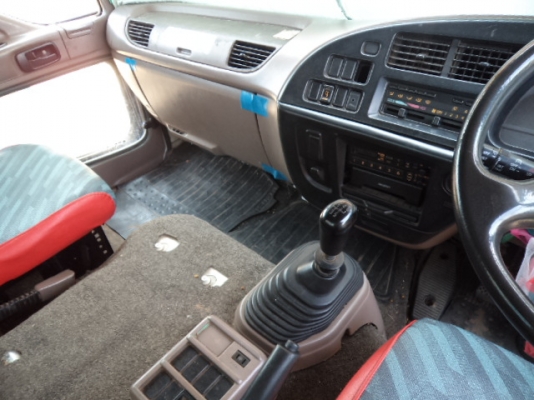 ขายรถอีซูซุ6ล้อเดก้า 195 สภาพสวยๆ พร้อมใช้งานคับ