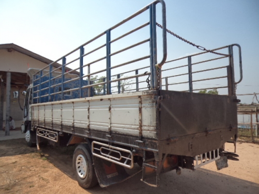 ขายรถอีซูซุ6ล้อเดก้า 195 สภาพสวยๆ พร้อมใช้งานคับ