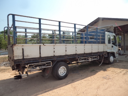 ขายรถอีซูซุ6ล้อเดก้า 195 สภาพสวยๆ พร้อมใช้งานคับ