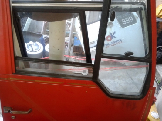 ขายประตู FUSO 527 ซ้ายขวา สภาพสวยมาก