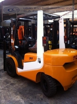 ขายรถ โฟล์คลิฟท์ TCM รุ่น FD30C7 ขายรถ โฟล์คลิฟท์ TCM รุ่น FD30C7