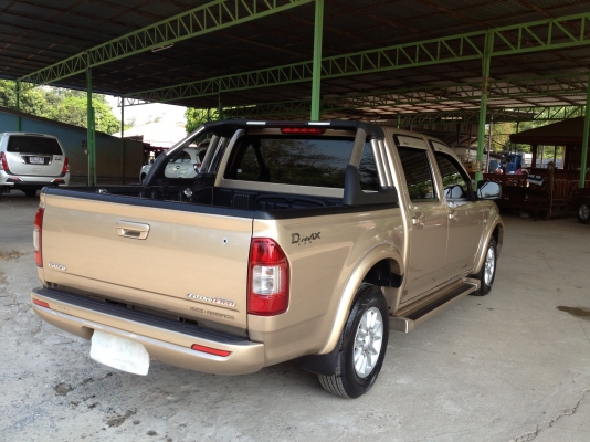 Izuzu ปี 2005 4 ประตู เครื่องยนต์ Itec แอร์แบ็ค ABS เบาะหนัง