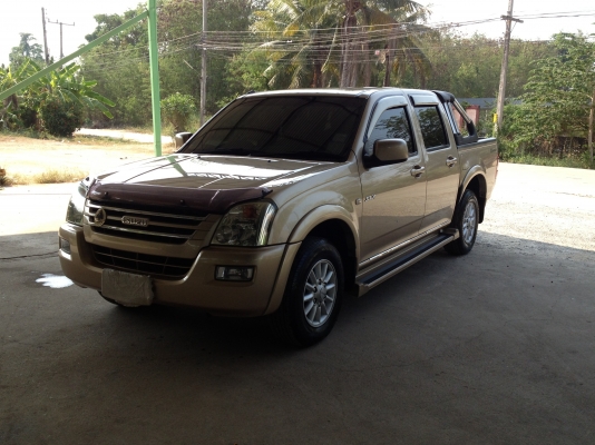 Izuzu ปี 2005 4 ประตู เครื่องยนต์ Itec แอร์แบ็ค ABS เบาะหนัง