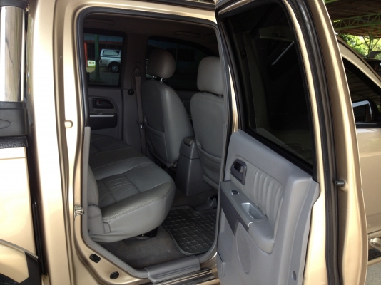 Izuzu ปี 2005 4 ประตู เครื่องยนต์ Itec แอร์แบ็ค ABS เบาะหนัง