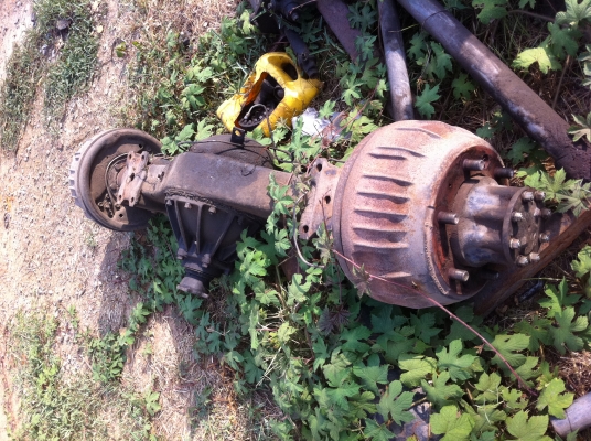 ขายเพลาหลัง 6 น้อต ISUZU NPR (หัวการ์ตูน) สภาพสวย ราคาต่อรอง