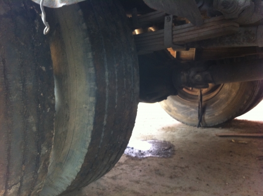 ขายเพลาหลัง 6 น้อต ISUZU NPR (หัวการ์ตูน) สภาพสวย ราคาต่อรอง