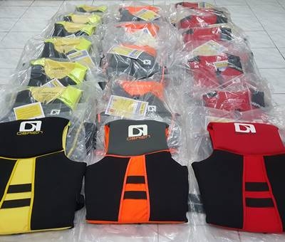 ขายเสื้อชูชีพของใหม่ สวยๆๆใส่เข้ารูปลอยน้ำดี ขายเสื้อชูชีพของใหม่ สวยๆๆใส่เข้ารูปลอยน้ำดี