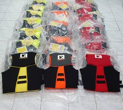 ขายเสื้อชูชีพของใหม่ สวยๆๆใส่เข้ารูปลอยน้ำดี