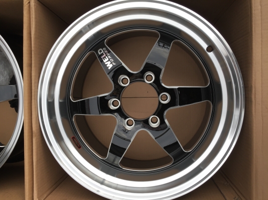 ล้อแม็ก WELD ขอบ18 ขนาด 5 รู และ 6 รู หน้า 9.5-10.5 งาน ของใหม่แกะกล่อง ครบชุด 4 วง 13000 ล้อแม็ก WELD ขอบ18 ขนาด 5 รู และ 6 รู หน้า 9.5-10.5 งาน ของใหม่แกะกล่อง ครบชุด 4 วง 13000