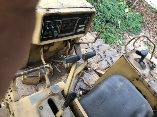 แทรคเตอร์ D 4 H ไม่มีทะเบียนราคา 480,000 รถกทม.